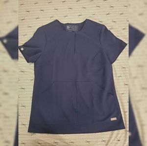 Figs scrub top